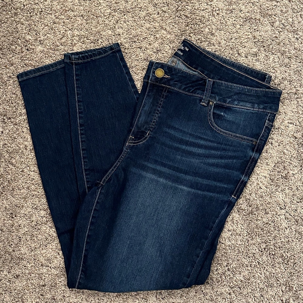 Maurices Everflex Mid-Rise stretch jeans size 18W.